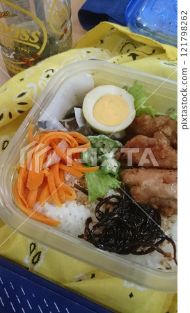 午餐盒煮蛋 121798262