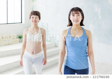 A young lad yoga 121798280