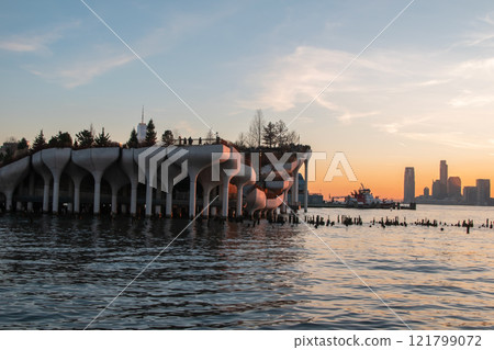 Little Island Park on New York City's Hudson River waterfront, modern architecture, Manhattan, NYC, NY, USA 121799072