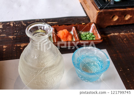 大吟釀|玻璃清酒瓶和choko口 121799745