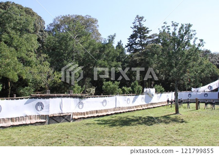 Traditional deer antler cutting ceremony at Kasuga Taisha Shrine in Nara 121799855
