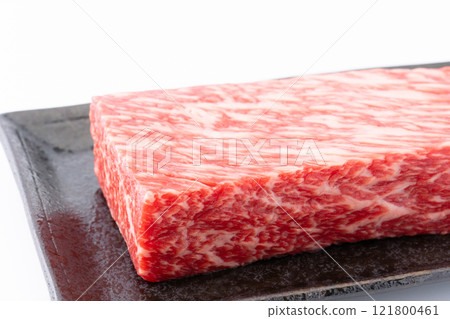 優質和牛大腿塊肉特寫 優質和牛大腿塊肉特寫 121800461