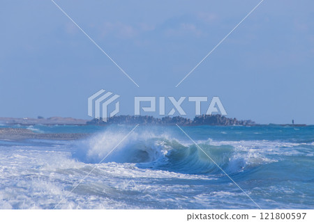 Surging waves 121800597