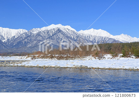 信濃大町山景:冬季北阿爾卑斯立山連峰 信濃大町山景:冬季北阿爾卑斯立山連峰 121800673