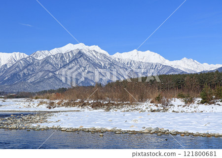 信濃大町山景:冬季北阿爾卑斯立山連峰 信濃大町山景:冬季北阿爾卑斯立山連峰 121800681