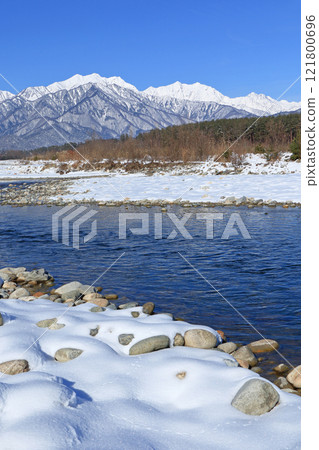 Shinano Omachi Mountain View: The Northern Alps, Ushiro-Tateyama mountain range in winter Shinano Omachi Mountain View: The Northern Alps, Ushiro-Tateyama mountain range in winter 121800696