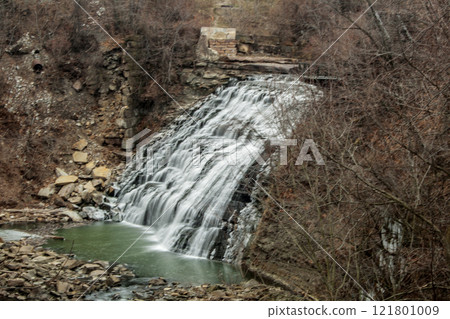 Mill Creek Falls, Cleveland, Ohio 121801009