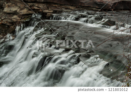 Mill Creek Falls, Cleveland, Ohio 121801012