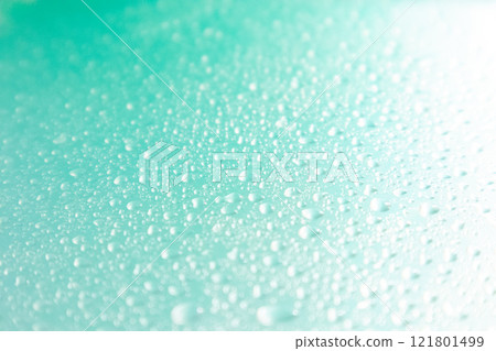 Fine drops and horizon green background 121801499