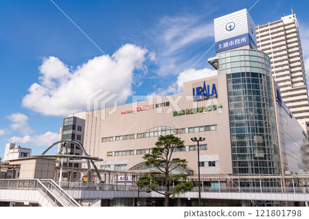 Station front view: Tsuchiura Station 121801798