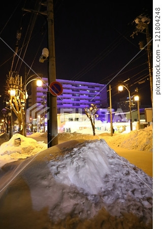 [北海道]旭川市夜景雪景 121804248