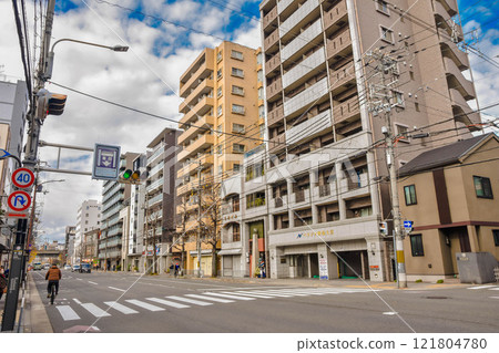 京都市:從四大宮到壬生寺的城市景觀 京都市:從四大宮到壬生寺的城市景觀 121804780