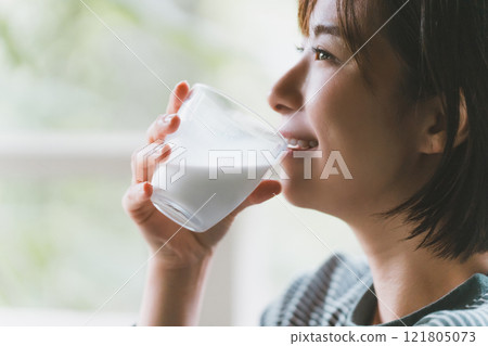 早上第一杯奶 121805073