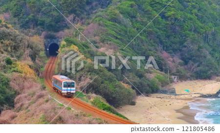 San-in主線沿著海岸線運行 San-in主線沿著海岸線運行 121805486