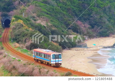 San-in主線沿著海岸線運行 San-in主線沿著海岸線運行 121805488