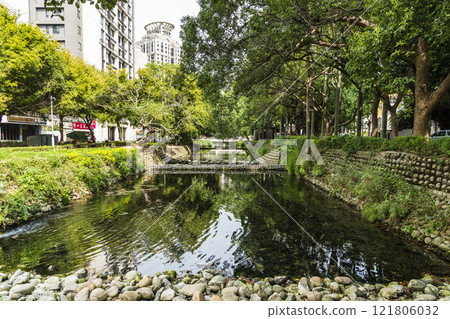 Scenery of Hsinchu moat park at Hsinchu City, Taiwan. 121806032
