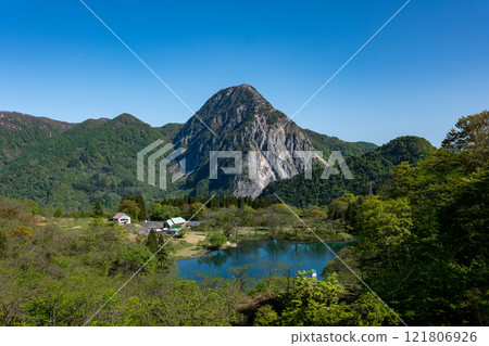 高波池和妙城山 121806926