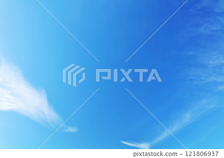 秋天天空和雲彩 121806937