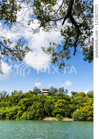 Beautiful lakeshore landscape of Chengcheng Lake Scenic Area in Kaohsiung, Taiwan. 121807215