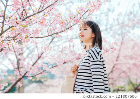 Cherry blossoms and university students Cherry blossoms and university students 121807606