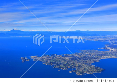 Mount Fuji and the Miura Peninsula (Sagami Bay) seen from an airplane Mount Fuji and the Miura Peninsula (Sagami Bay) seen from an airplane 121812303