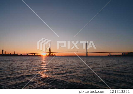 First sunrise in Tokyo Bay First sunrise in Tokyo Bay 121813231