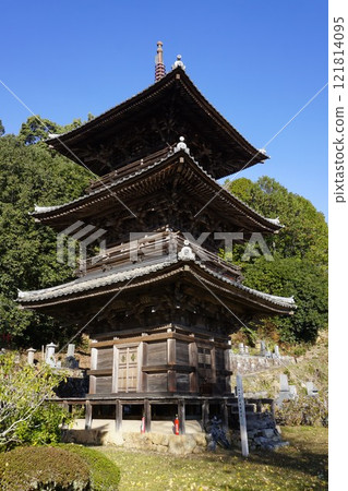 岡山縣岡山市北區日蓮宗寺廟成壽寺：三層寶塔 121814095