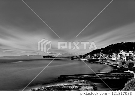 Scenery of Mt.Fuji and Enoshima from Inamuragasaki coast Long exposure monochrome Scenery of Mt.Fuji and Enoshima from Inamuragasaki coast Long exposure monochrome 121817088