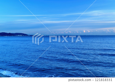 View of Sagami Bay from Shichirigahama Beach - Rainbow clouds 121818331