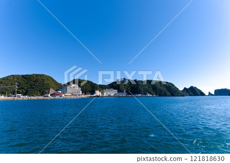 那智勝浦海邊的街景 121818630