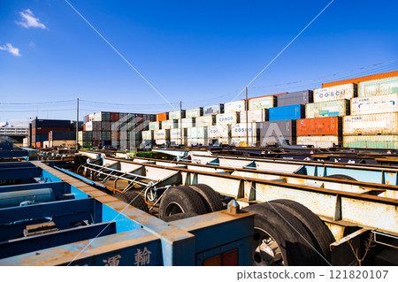 Yokohama Honmoku Pier Container Yard Yokohama Honmoku Pier Container Yard 121820107
