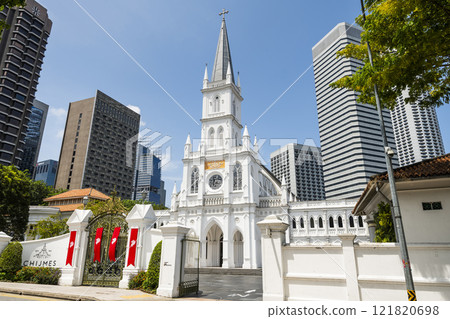 The CHIJMES Hall in Singapore is a historical building in the early Gothic Revival style, former catholic monastery Catholic convent, now a function hall and wedding venue. 121820698