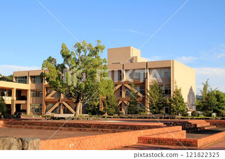 Shiga University of Medical Science Shiga University of Medical Science 121822325
