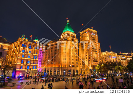 中國上海外灘建築燈火通明 121824136