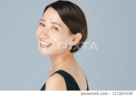 Beauty Middle-aged Woman Portrait Beauty Middle-aged Woman Portrait 121824198
