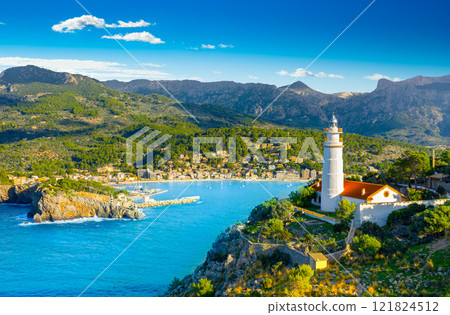 Beautiful harbour of Port de Soller, Majorca, Balearic Islands, Spain 121824512