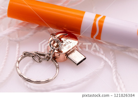 Pink Sd micro reader adapter to Type C port Orange Marker Pink Sd micro reader adapter to Type C port Orange Marker 121826384