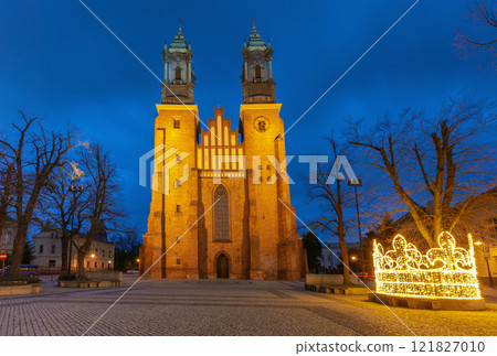 Cathedral of Saints Peter and Paul on Tumski Island, Poznan, Poland, at Christmas dawn 121827010