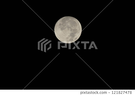 Full moon in the middle of the night on the 16th of Kannazuki in Hokuto City 121827478