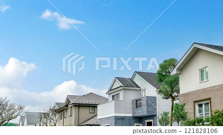 A detached house in a relaxed suburban town A detached house in a relaxed suburban town 121828106