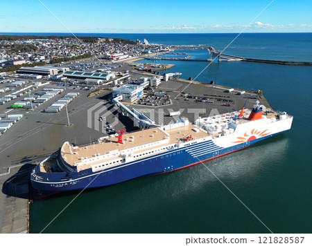 茨城大洗向日葵赤梅停泊在大洗港（無人機拍攝） 121828587