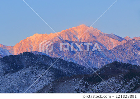 北阿爾卑斯山 Gakidake 的 Morgenrot 北阿爾卑斯山 Gakidake 的 Morgenrot 121828891