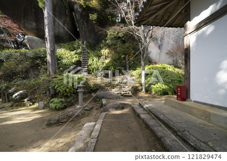 Tour of the training grounds at Kasagidera Temple (Kyoto Prefecture) - from the side of the Shogatsu-do Hall Tour of the training grounds at Kasagidera Temple (Kyoto Prefecture) - from the side of the Shogatsu-do Hall 121829474