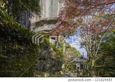 Tour of the training grounds at Kasagidera Temple (Kyoto Prefecture) 121829483