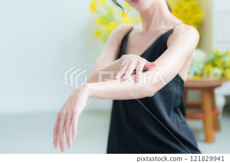 女性皮膚護理、手部護理、身體護理 121829941