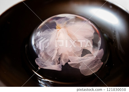 Jelly with cherry blossom petals - Sakura sweets 121830038