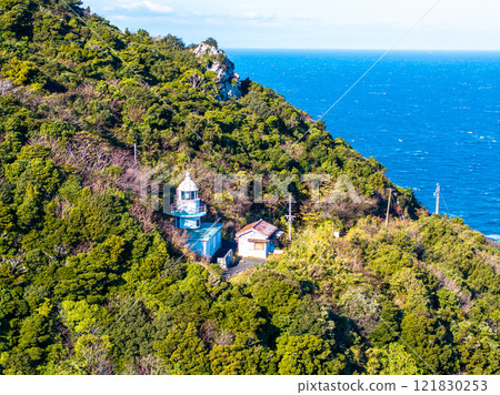 伊良湖海峽上島燈塔（三重縣鳥羽市） 121830253