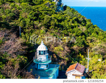 Kamishima Lighthouse in the Irago Strait (Toba City, Mie Prefecture) 121830254