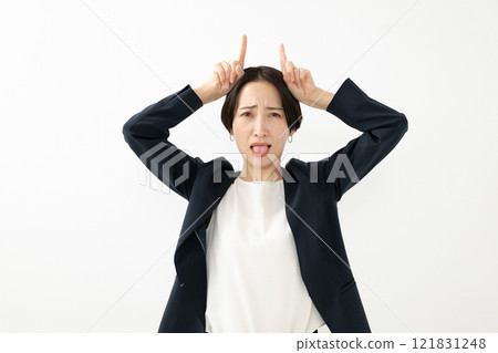 Woman making angry pose Woman making angry pose 121831248