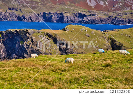 Malin Beg at the west coast of Ireland in Donegal - breathtaking coastal landscape that beautifully 121832808